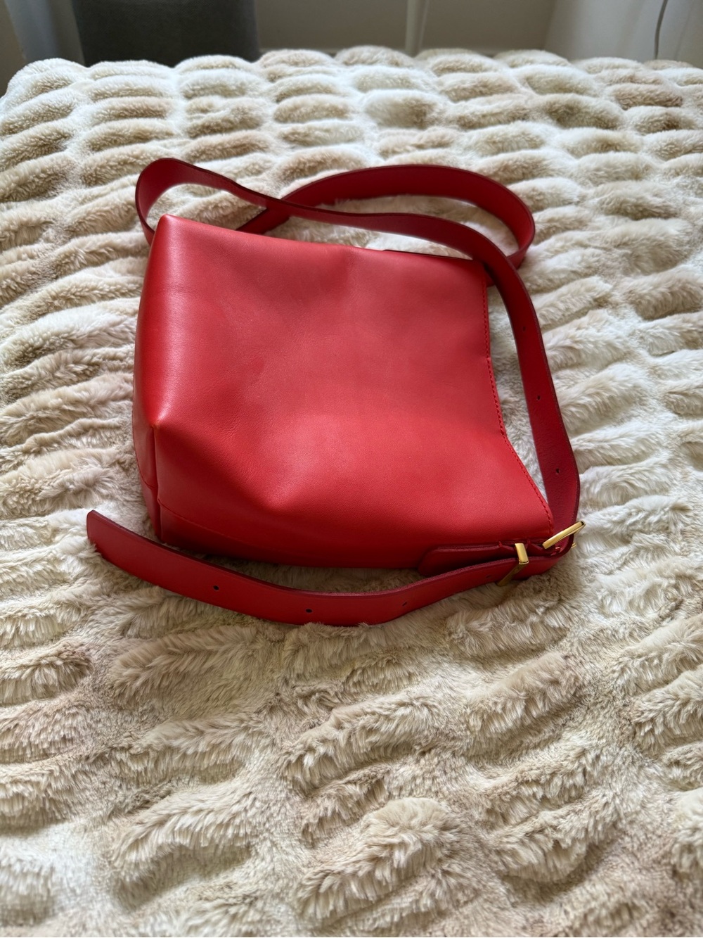 Madewell Tomato Red Leather Adjustable Strap Bucket Bag - Women New With Tags - Picture 5 of 7